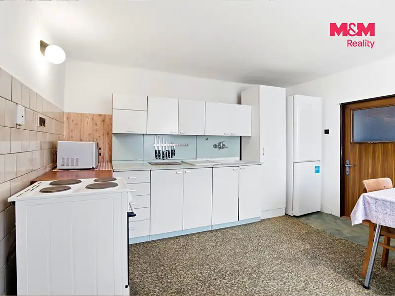 Prodej rodinného domu 120 m², pozemek 238 m², Bechlín – náhled fotky 2