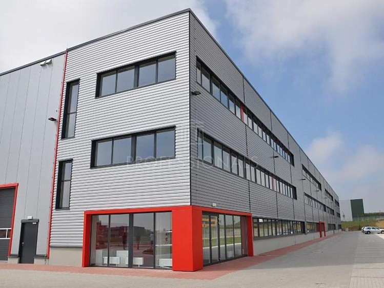 Комерційне приміщення в оренду, 5 500 м² (1 з 6)