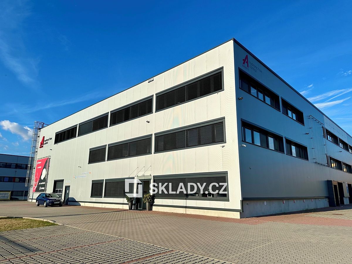 Pronájem skladového prostoru 1464 m² – fotografie 2