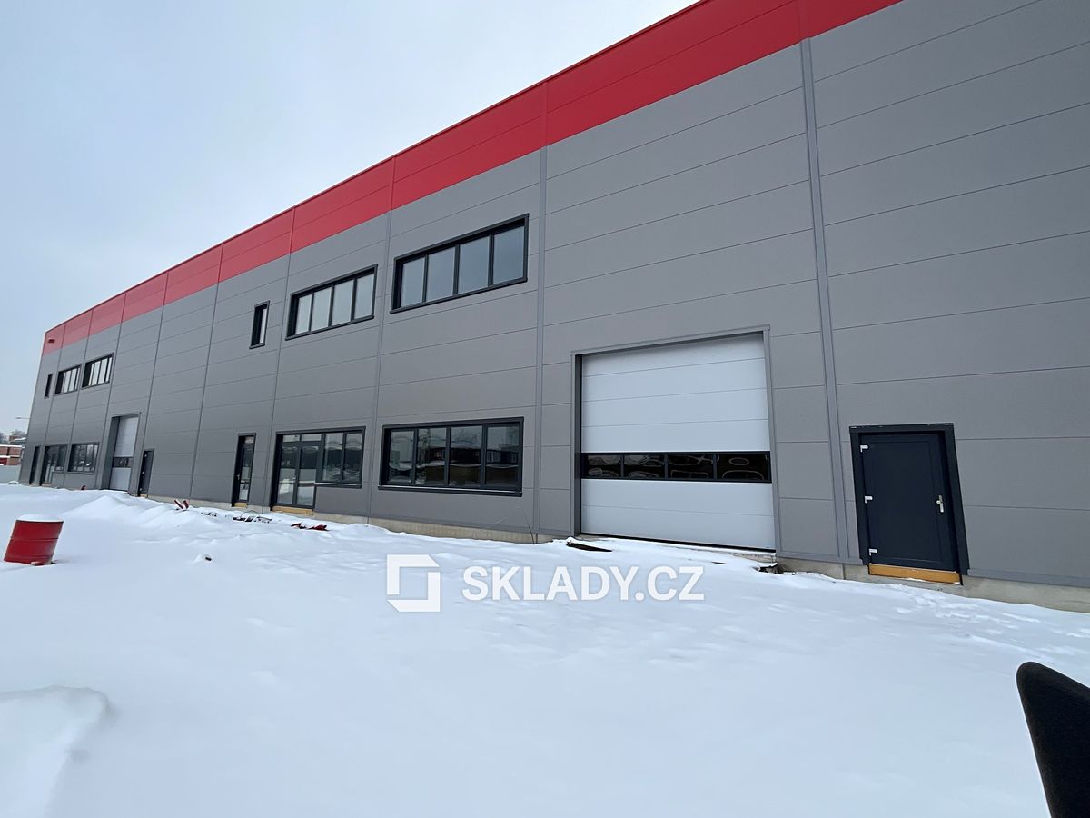 Pronájem skladového prostoru 3600 m² – fotografie 3
