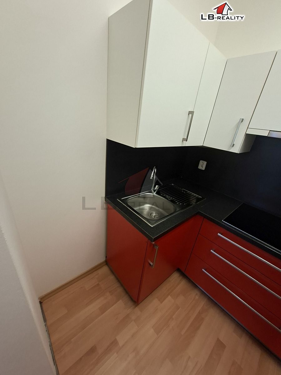 Pronájem bytu 2+kk 55 m² – fotografie 5