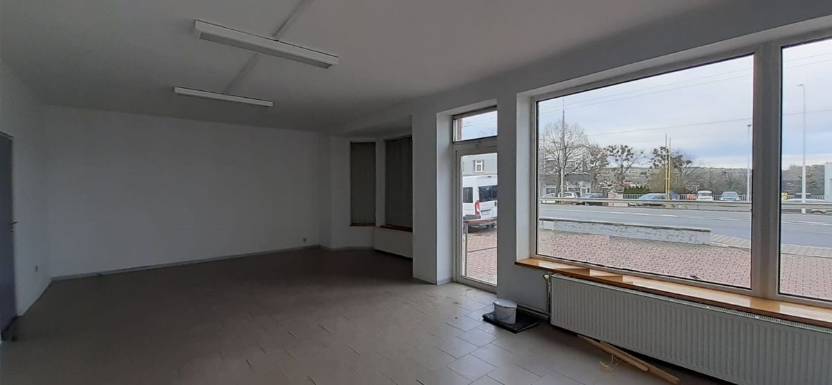 Pronájem obchodního prostoru 100 m² – fotografie 2