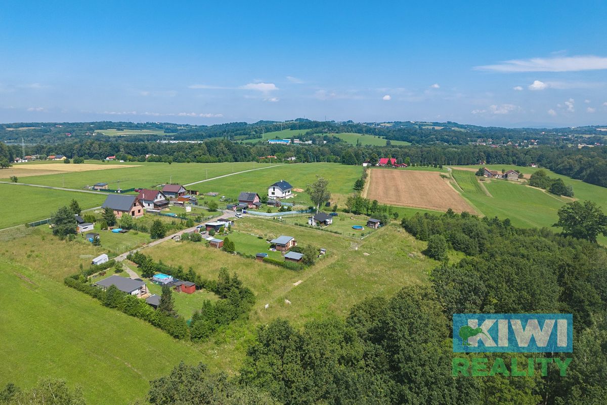 Prodej stavebního pozemku 951 m² – fotografie 2