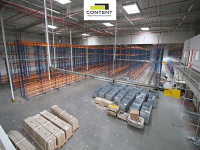 Pronájem výrobní haly, prostoru 9008 m²