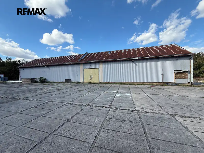Pronájem skladového prostoru 7000 m², Veleň – náhled fotky 3