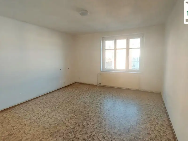 Pronájem bytu 3+1 84 m², Cheb – náhled fotky 3