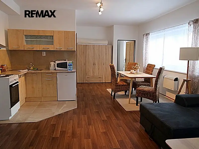 Pronájem bytu 2+kk 50 m², Hradec Králové – náhled fotky 2