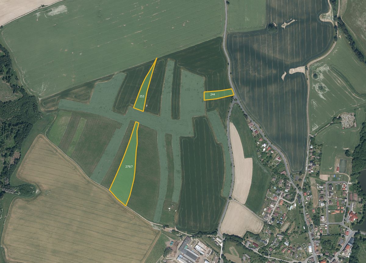 Prodej pole 19228 m²
