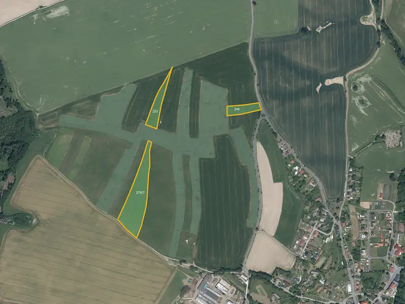 Prodej pole 19228 m², Bohdaneč – náhled fotky 1