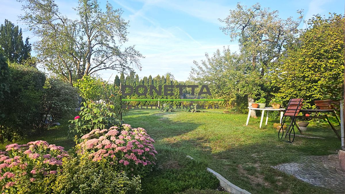 Prodej chaty 28 m², pozemek 377 m² – fotografie 2