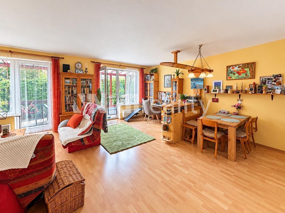 Prodej rodinného domu 160 m², pozemek 226 m² – fotografie 4