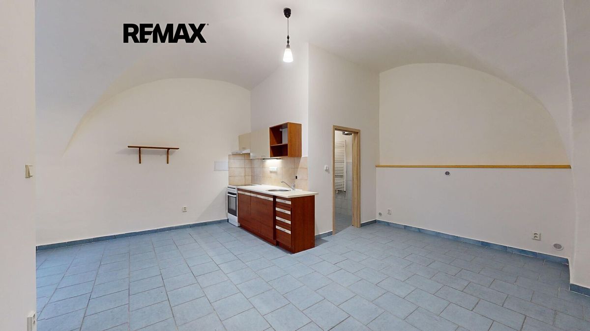 Pronájem kanceláře 35 m² – fotografie 2