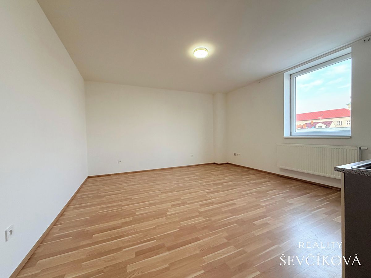 Pronájem bytu 2+kk 52 m² – fotografie 2