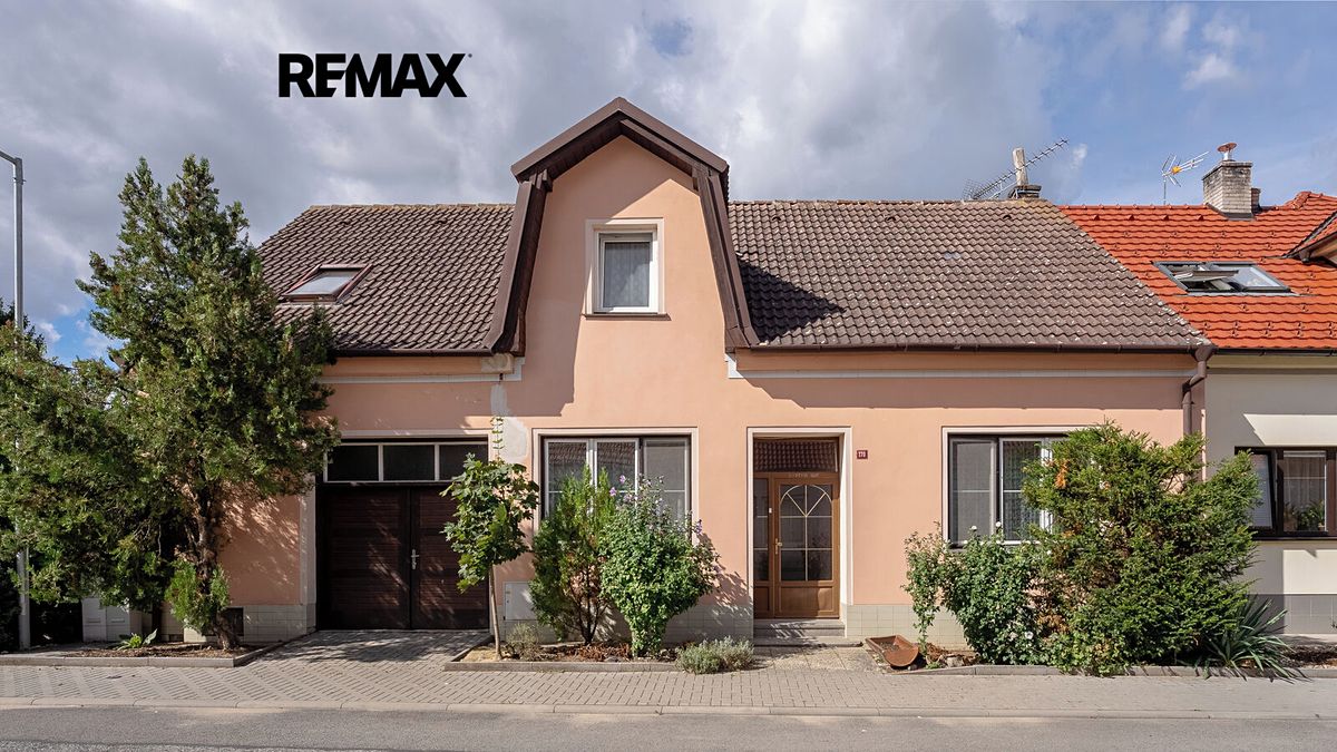 Prodej rodinného domu 218 m², pozemek 317 m²