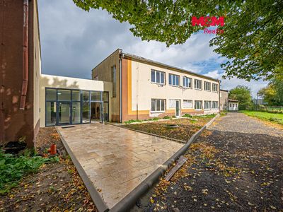 Pronájem skladového prostoru 850 m²