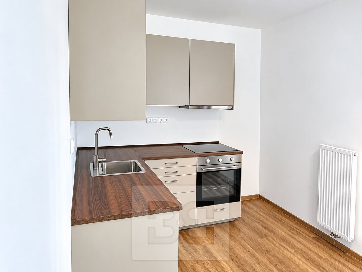 Pronájem bytu 2+kk 45 m² – fotografie 2