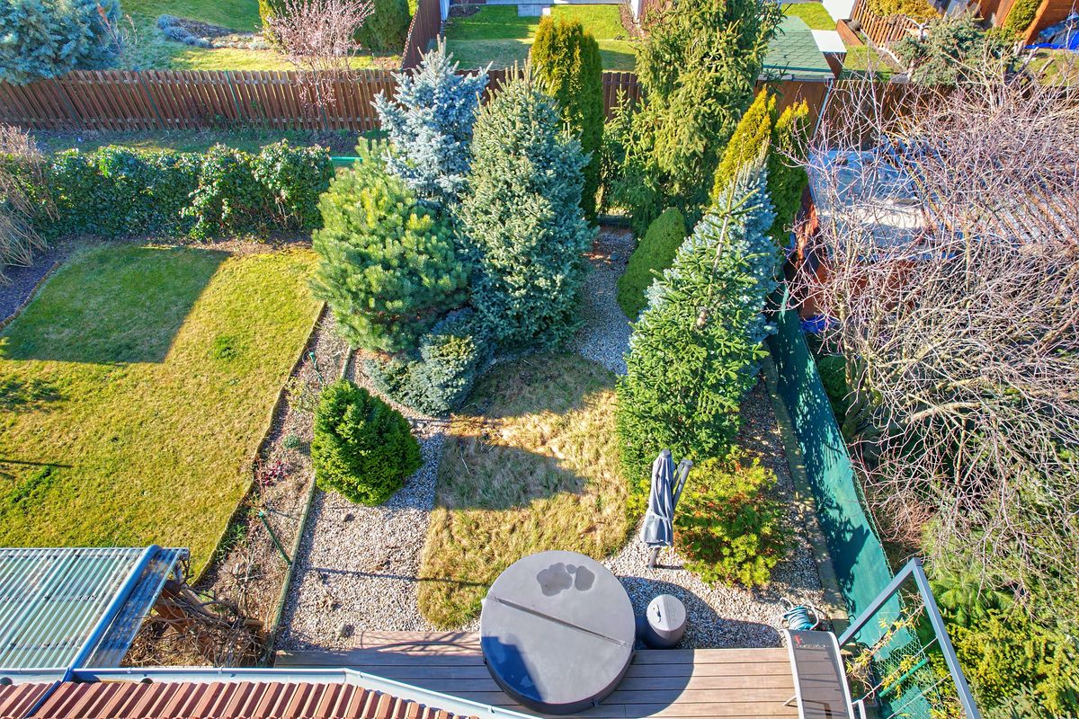 Pronájem rodinného domu 120 m², pozemek 196 m² – fotografie 2