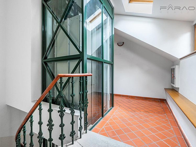 Комерційне приміщення в оренду, 221 м² (19 з 19)
