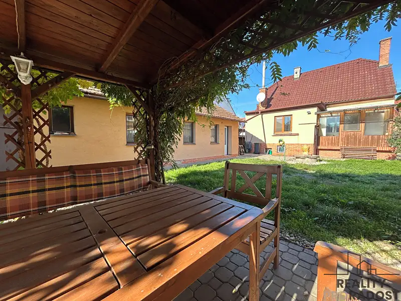 Pronájem rodinného domu 699 m², pozemek 620 m², Moravský Písek – náhled fotky 1
