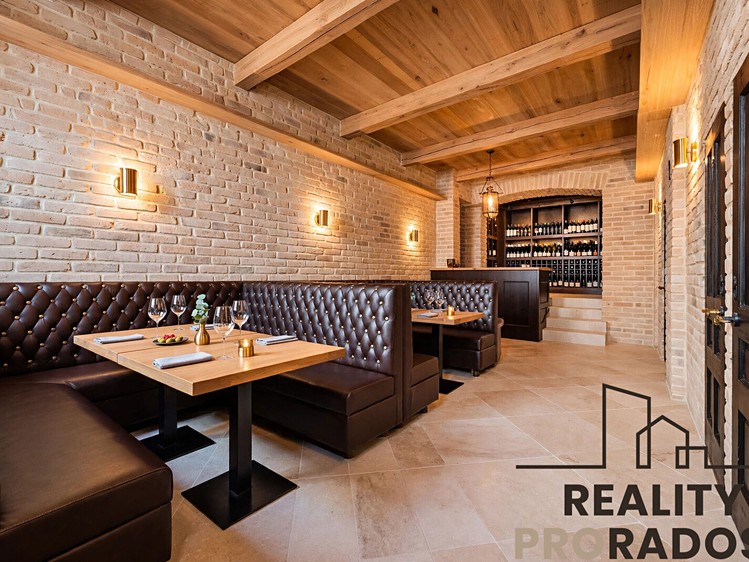 Prodej komerčního prostoru, 1 200 m² (18 z 42)