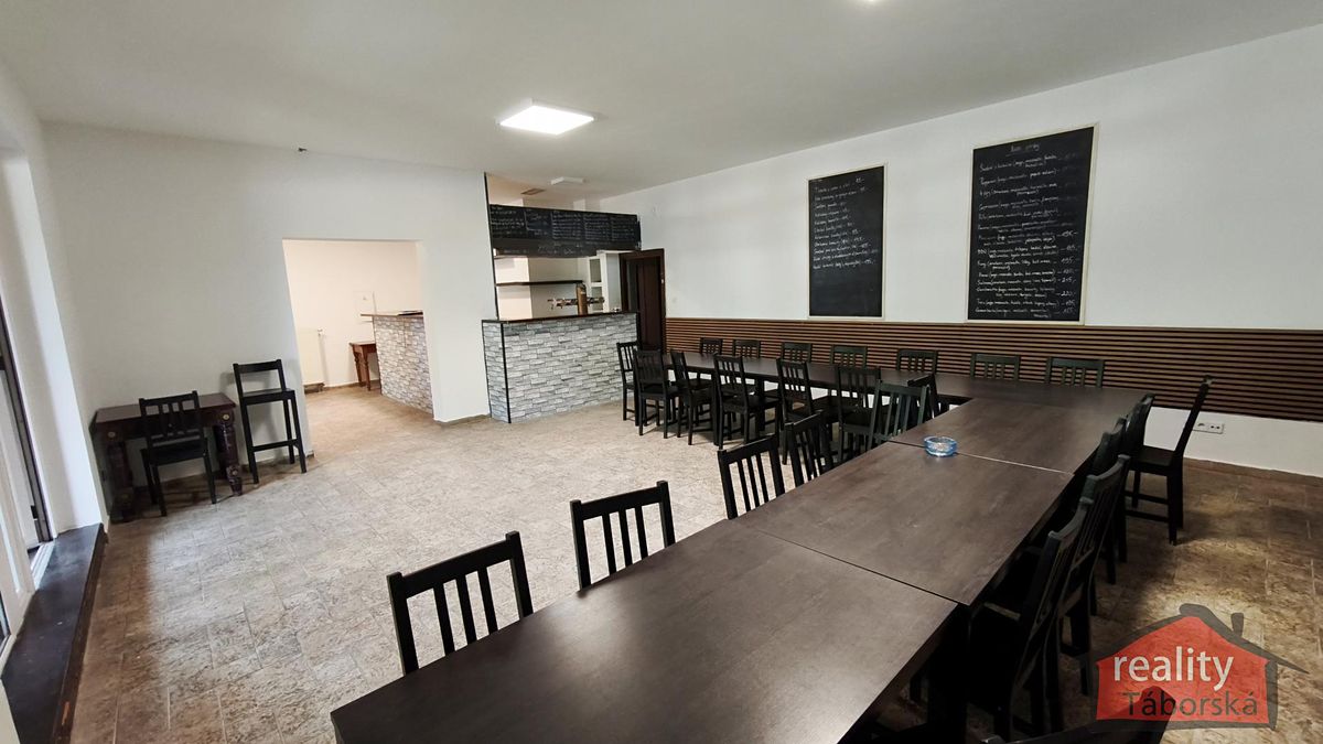 Prodej komerční nemovitosti 241 m² – fotografie 2