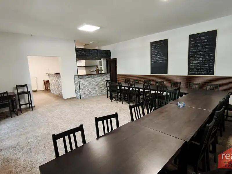 Prodej komerční nemovitosti 241 m², Nupaky – náhled fotky 2
