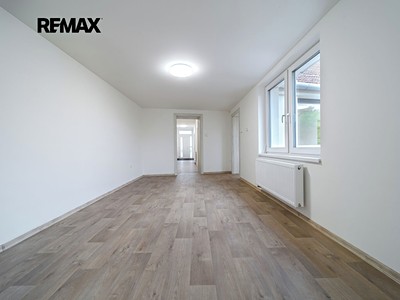 Haus zum Kauf, 102 m² (2 von 33)