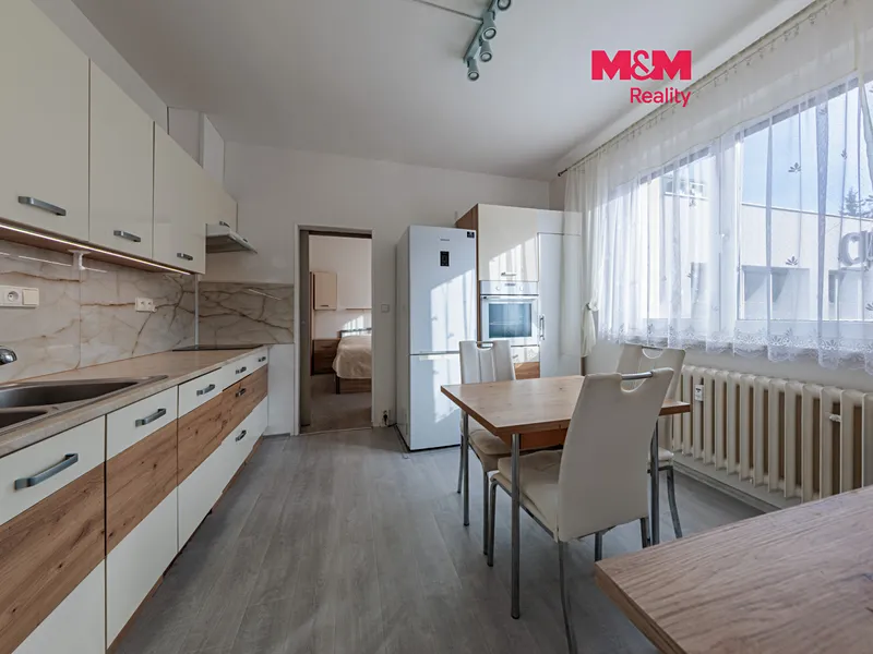 Prodej bytu 3+1, 64 m², Karlovy Vary, ul. Šumavská