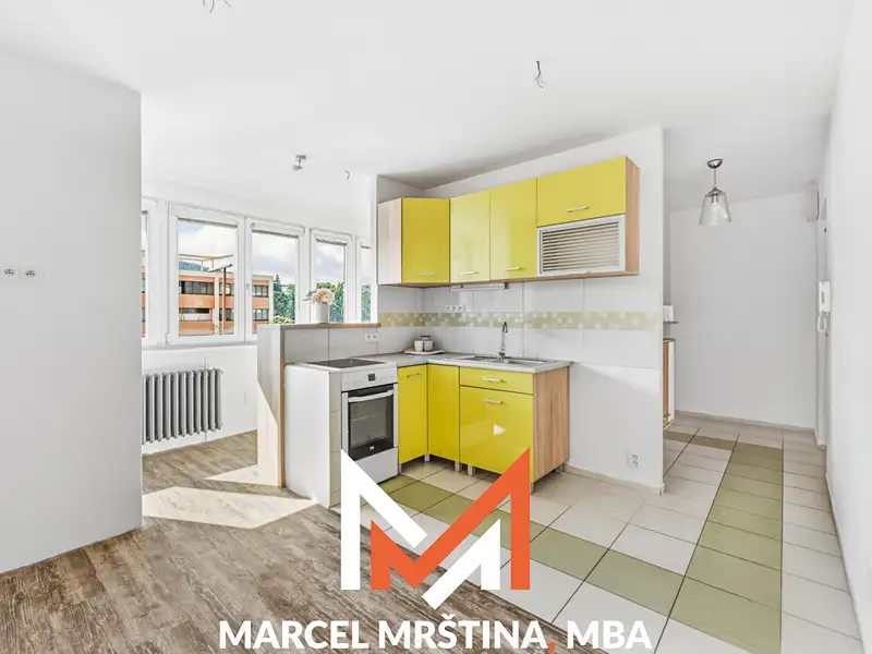 Pronájem bytu 1+kk 27 m², Náchod – náhled fotky 1