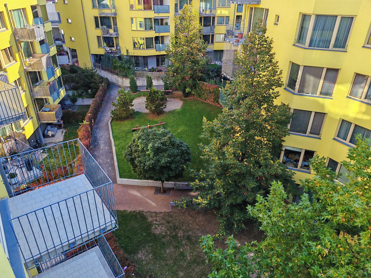 Pronájem bytu 2+kk 58 m² – fotografie 2