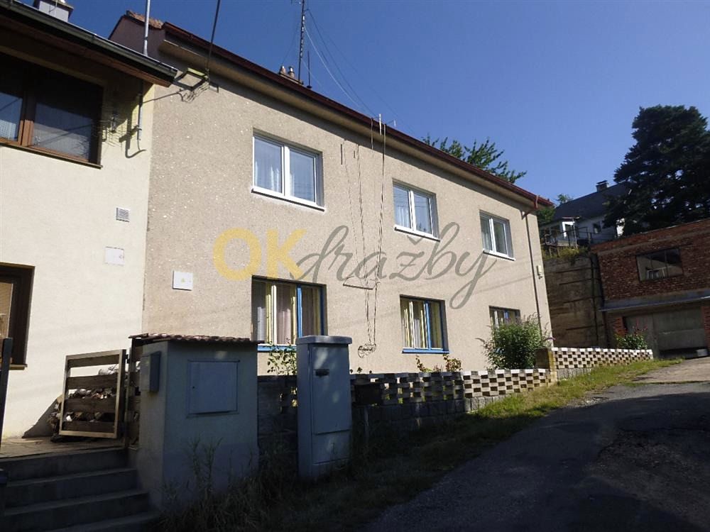Dražba rodinného domu 271 m², pozemek 2198 m², Běleč – fotka 1 z 3