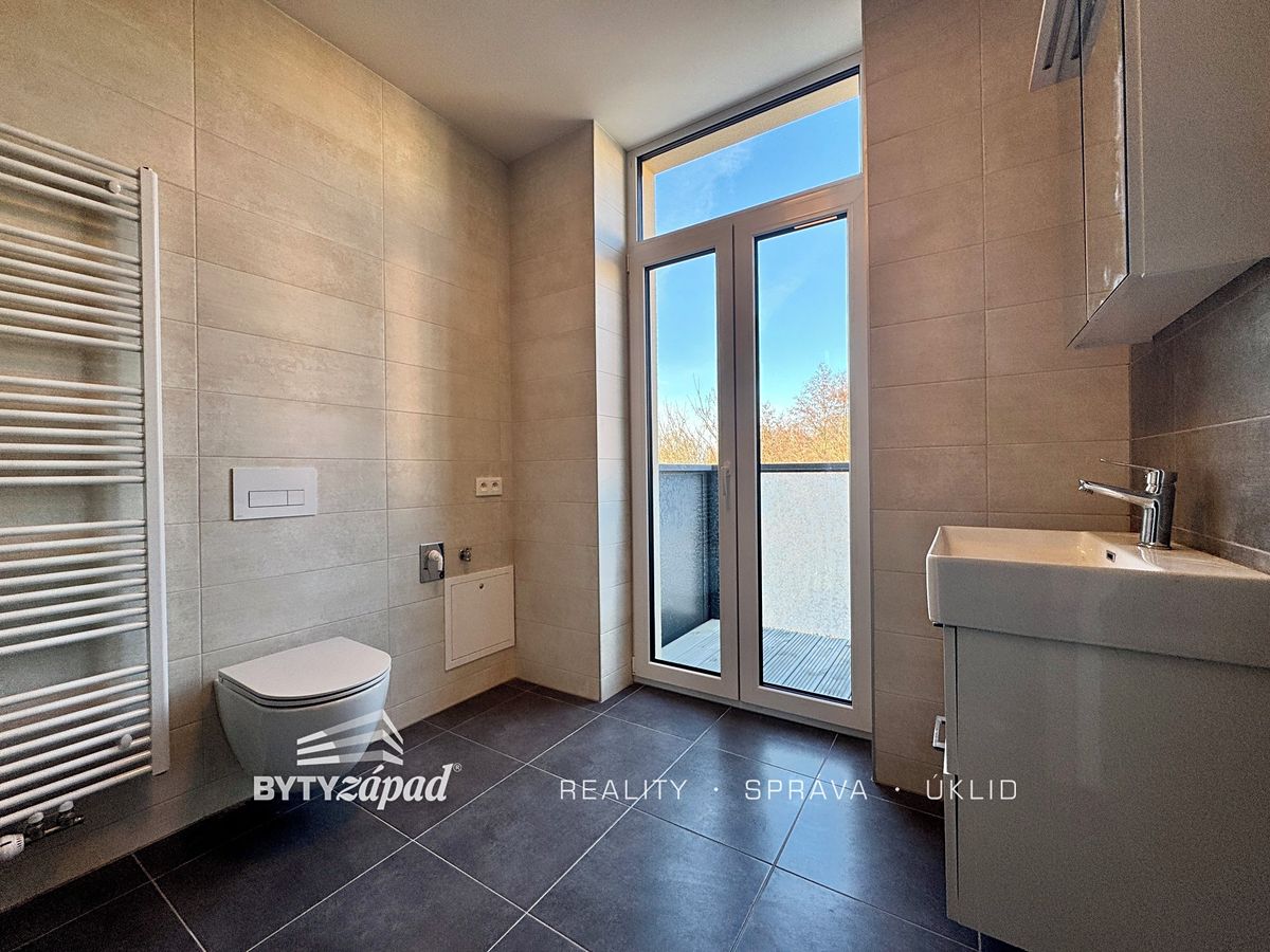 Pronájem bytu 2+kk 48 m² – fotografie 4