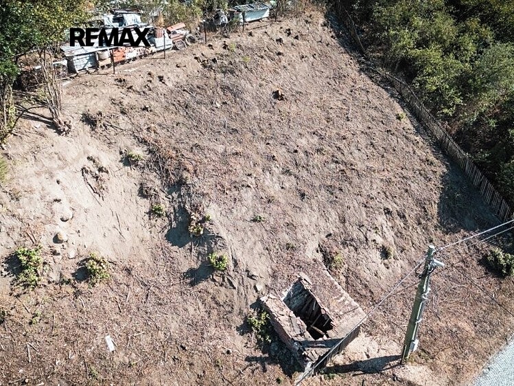Grundstück zum Kauf, 759 m² (1 von 9)