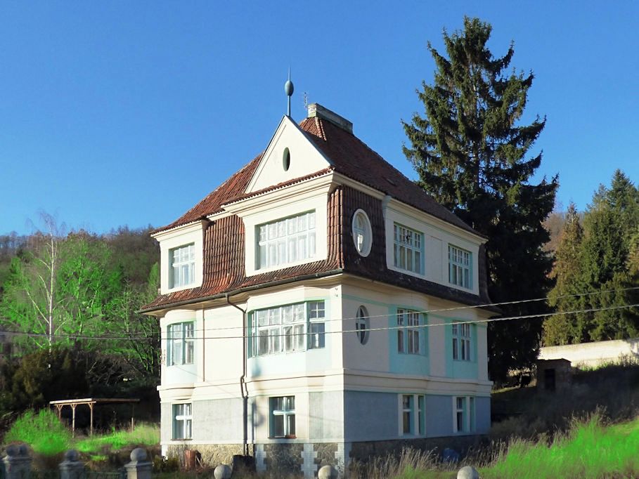 Prodej vily 420 m², pozemek 1614 m² – fotografie 4