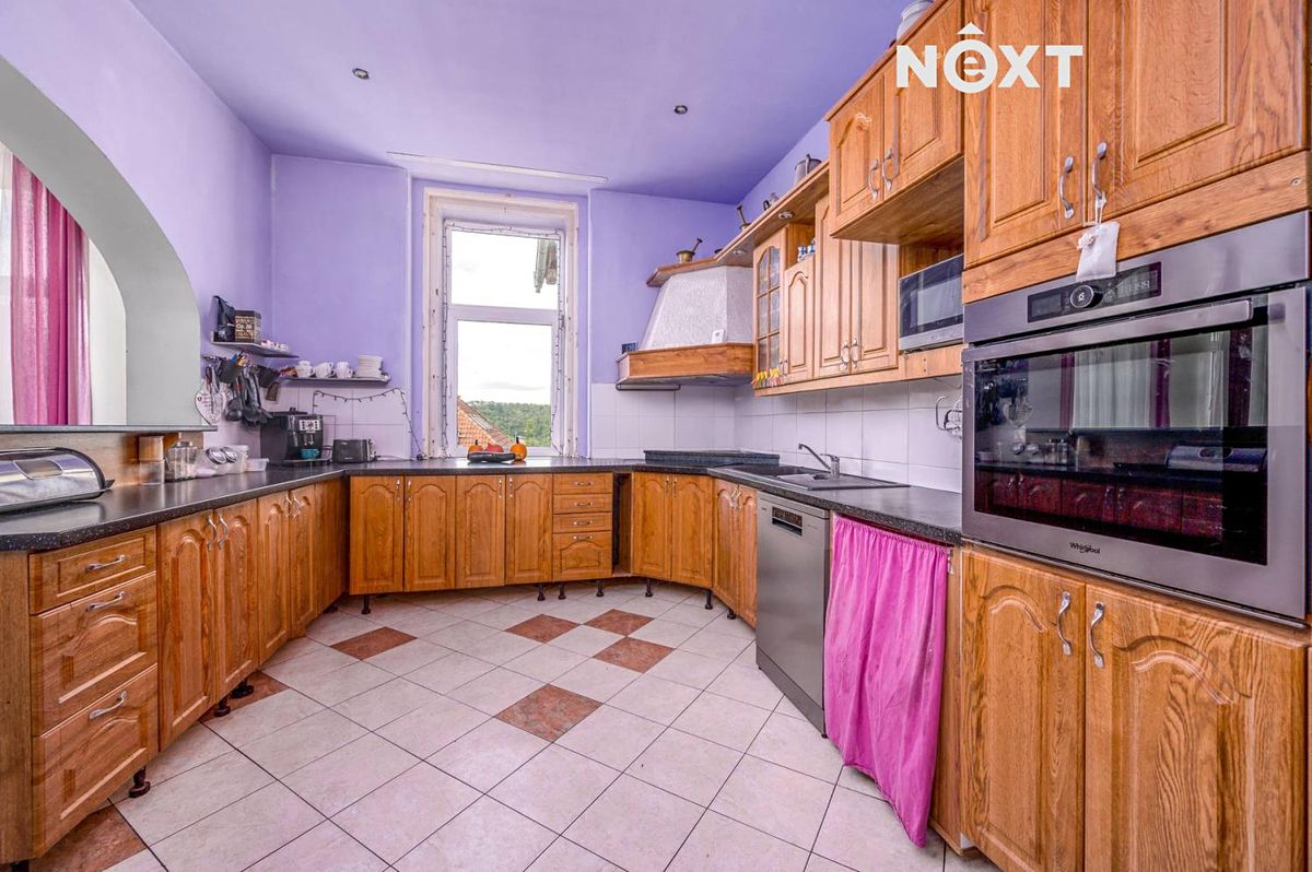 Prodej rodinného domu 325 m², pozemek 1719 m² – fotografie 4