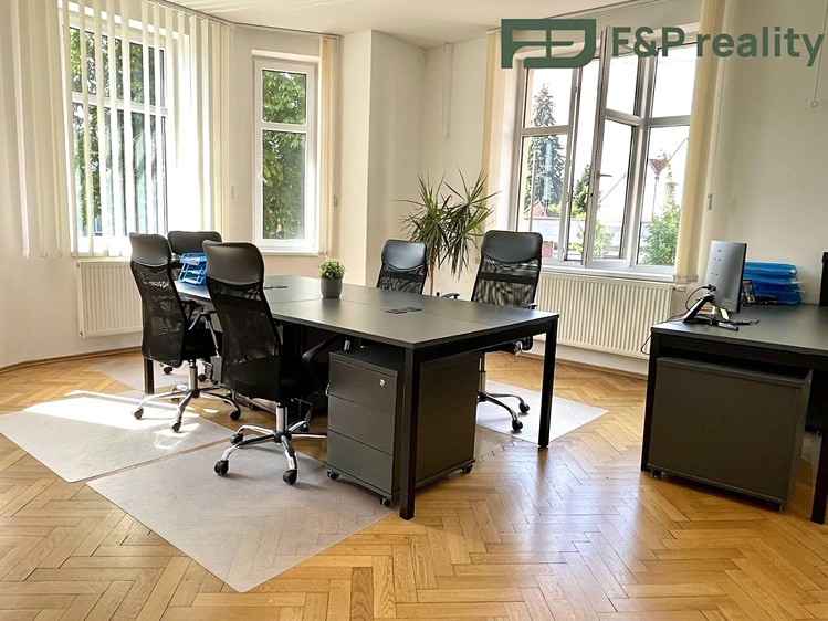 Gewerbefläche zur Miete, 121 m² (1 von 8)