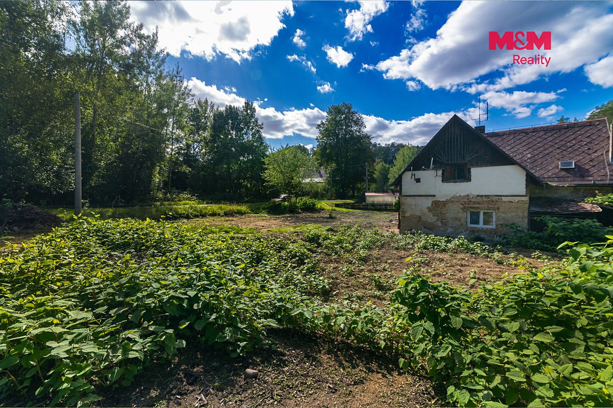 Prodej rodinného domu 192 m², pozemek 1410 m² – fotografie 2