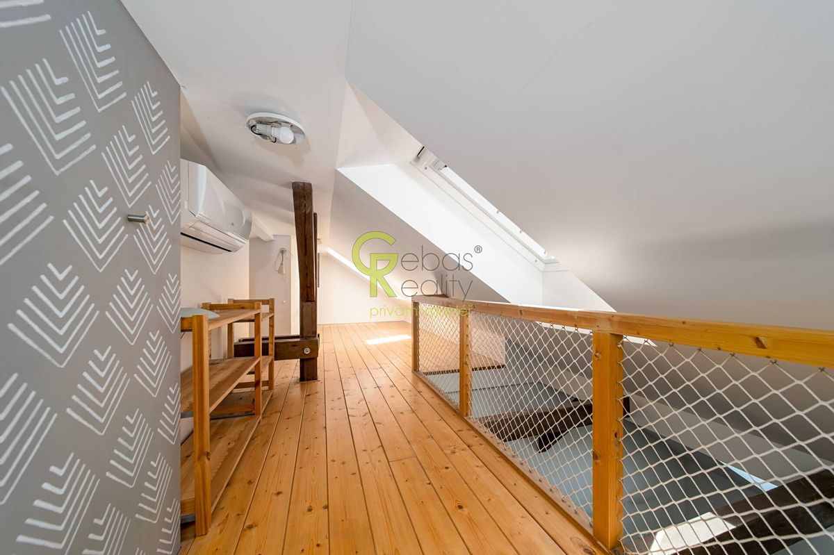Pronájem bytu 2+kk 64 m² – fotografie 3