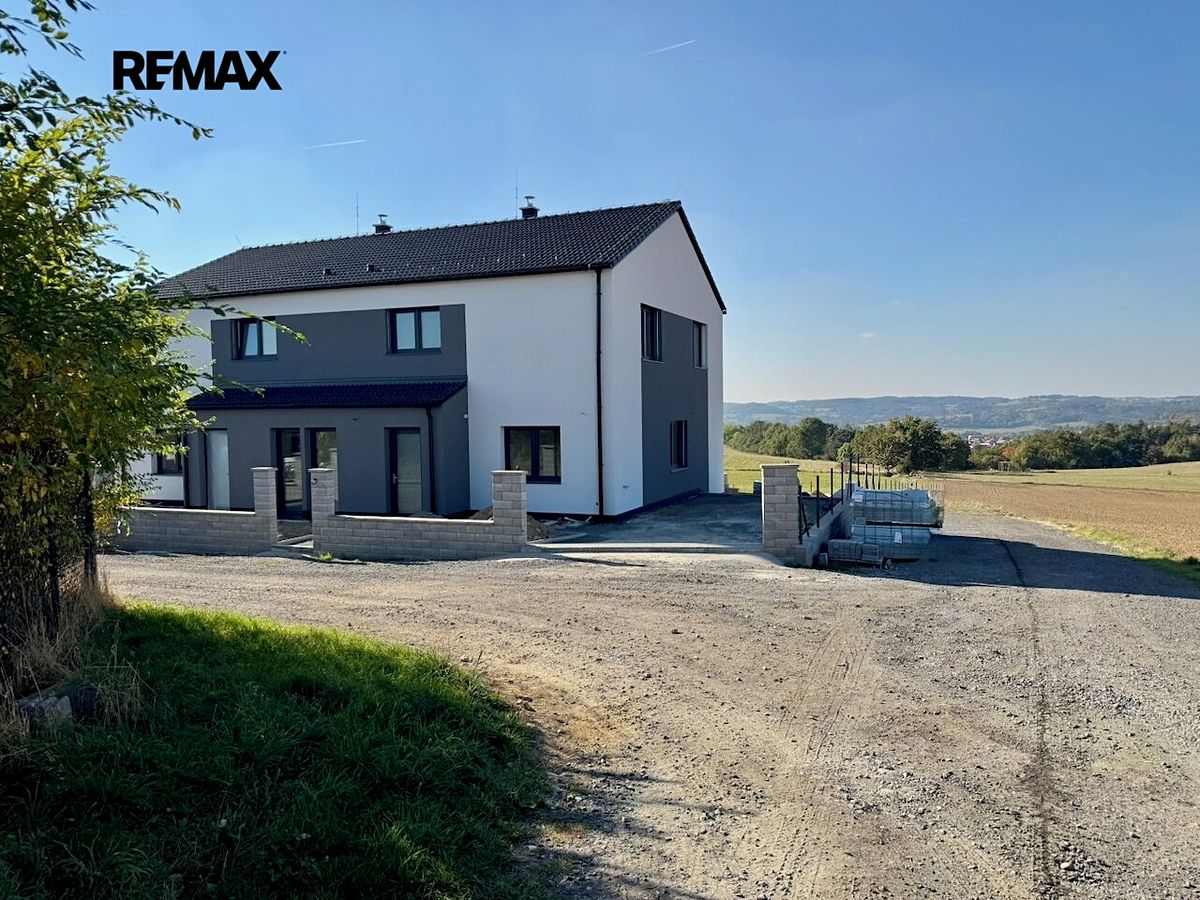 Prodej rodinného domu 139 m², pozemek 766 m²
