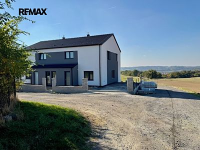 Prodej rodinného domu 139 m², pozemek 766 m²
