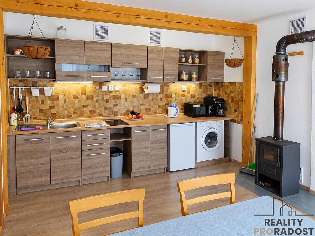Pronájem bytu 2+kk 64 m² – fotografie 3