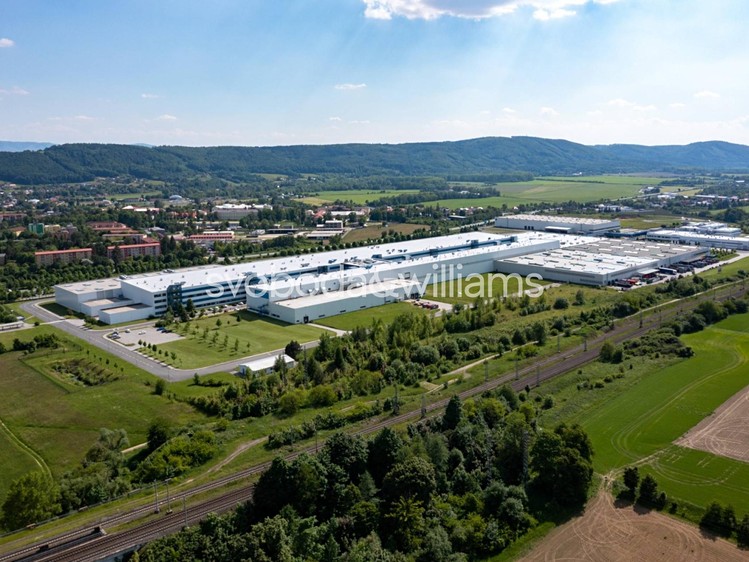 Комерційне приміщення в оренду, 2 293 м² (14 з 21)