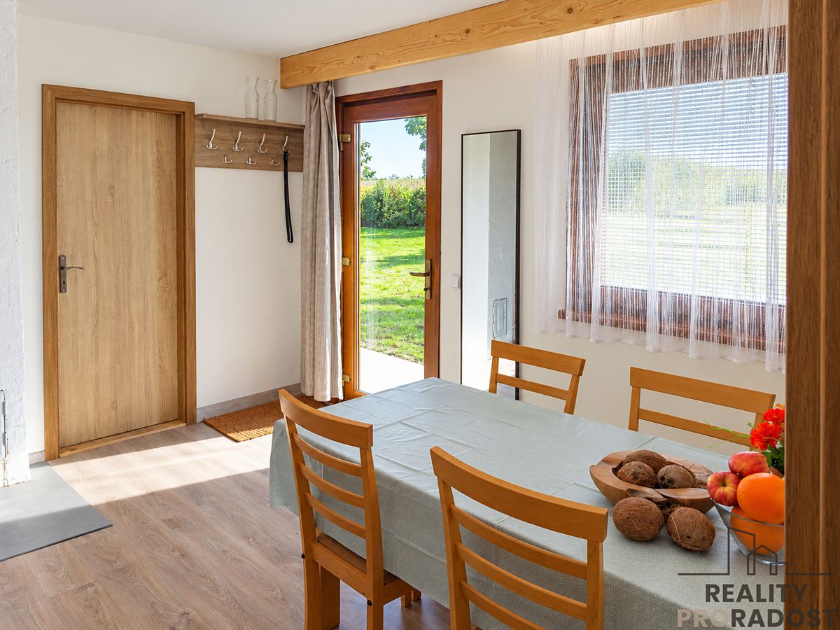 Pronájem bytu 2+kk 64 m² – fotografie 2