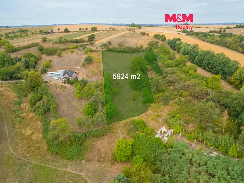 Prodej pole 10670 m², Deblín – náhled fotky 1