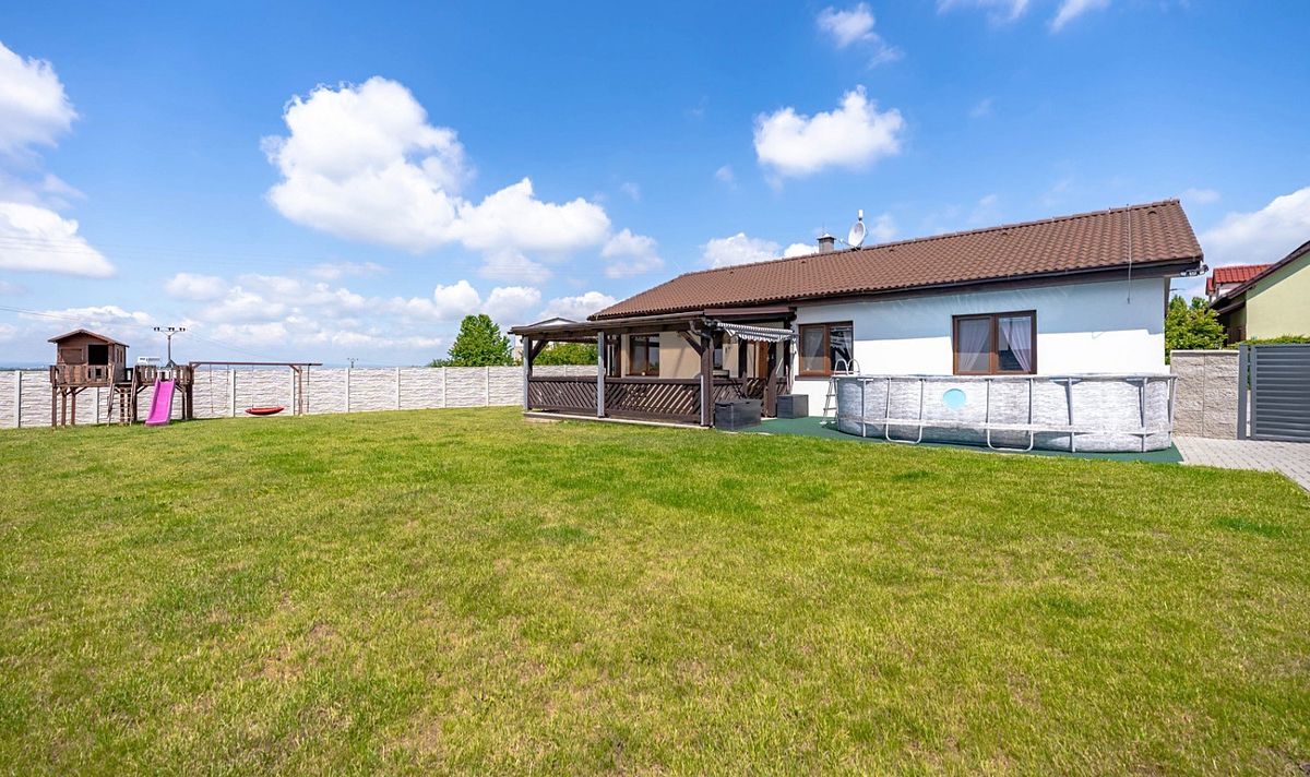 Prodej rodinného domu 100 m², pozemek 900 m² – fotografie 5