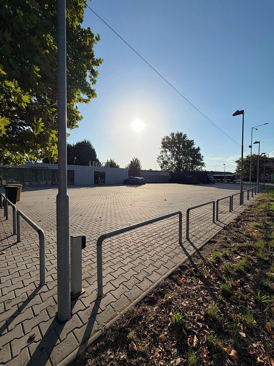 Pronájem komerčního pozemku 500 m² – fotografie 5