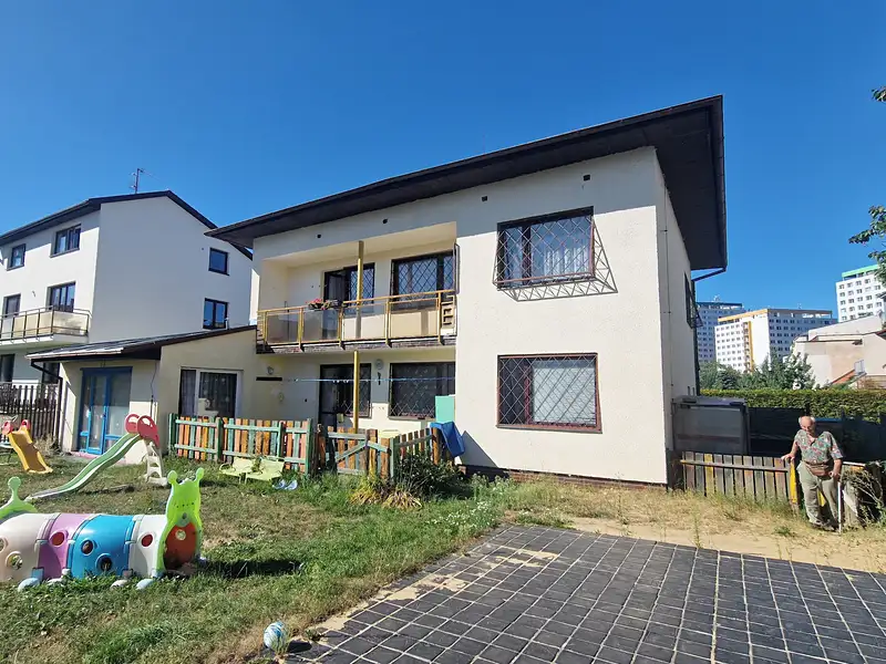 Pronájem vily 200 m², pozemek 588 m², Praha – náhled fotky 1