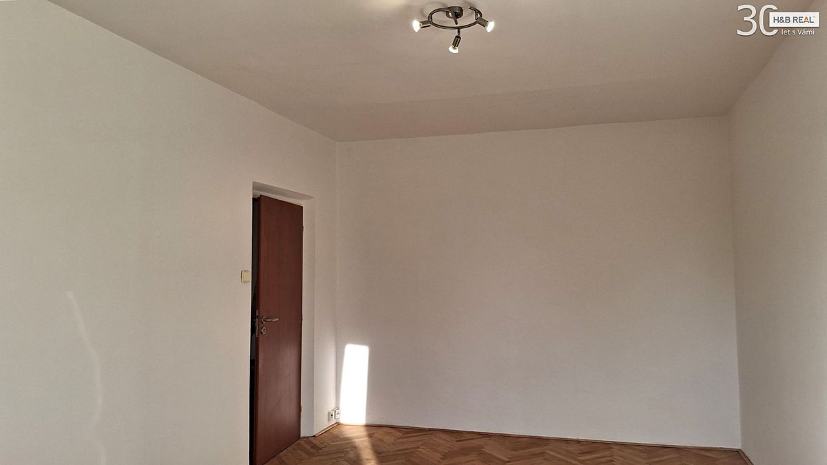 Pronájem bytu 2+1 56 m² – fotografie 3