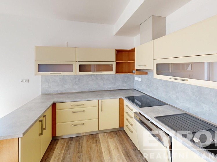Квартира 3+kk в оренду, 81 м² (3 з 17)