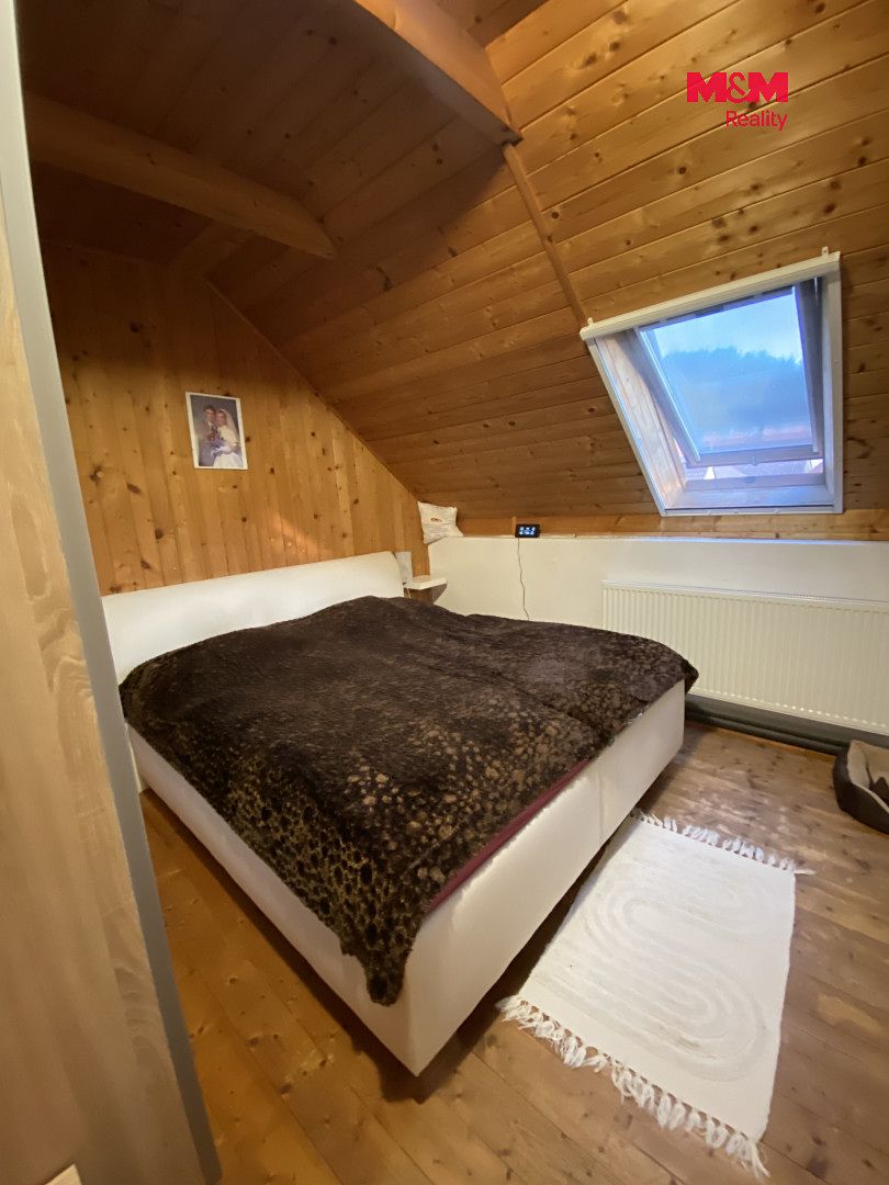 Prodej rodinného domu 250 m², pozemek 722 m² – fotografie 4